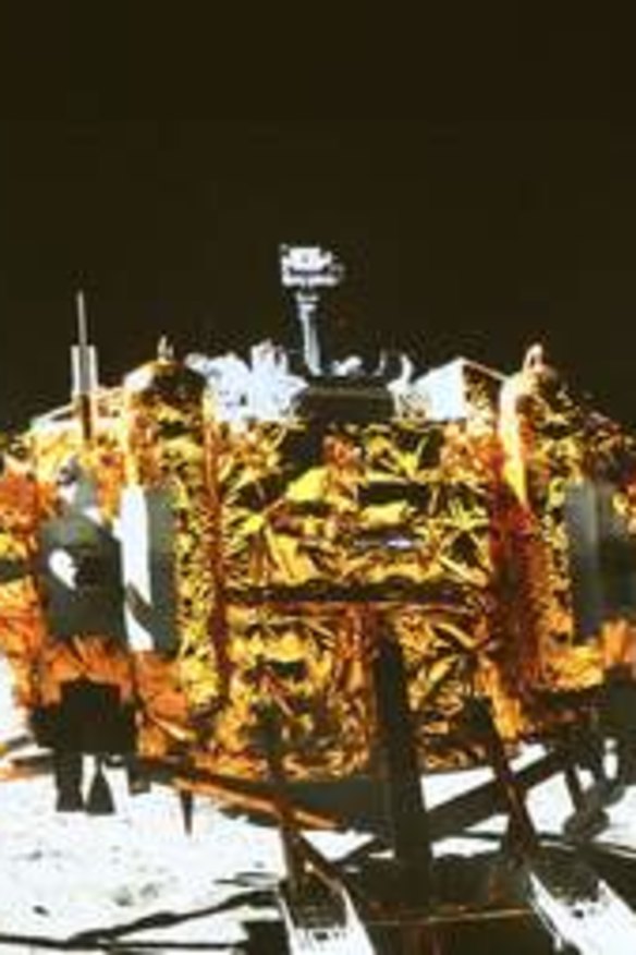 Pics or it didn't happen: the rover and lander took images of each other.