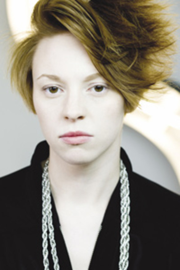 La Roux sing on despite tough times on tour
