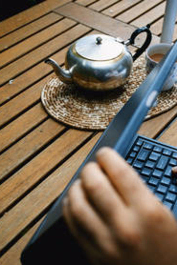 The government wants to increase the number of public servants working from home from 4 per cent to 12 per cent.