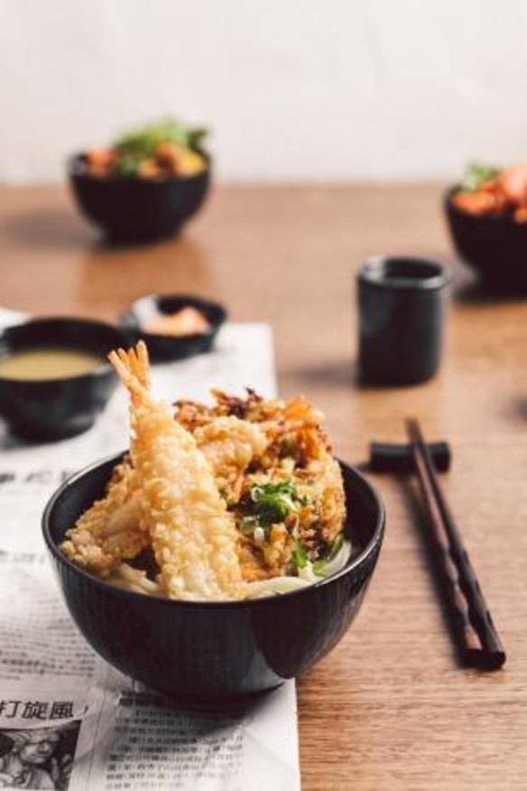 The tempura prawn and vegie bowl.