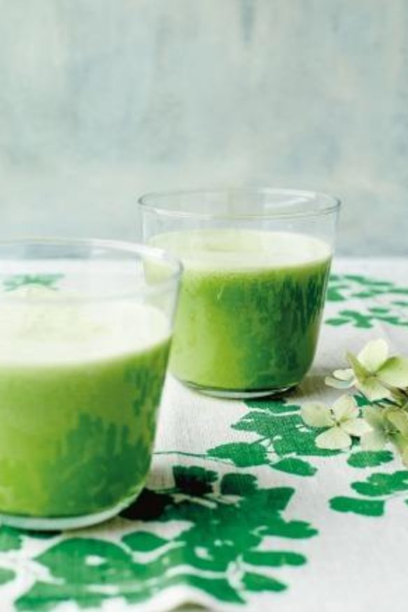 Broccoli blitz smoothie with ginger and lime.