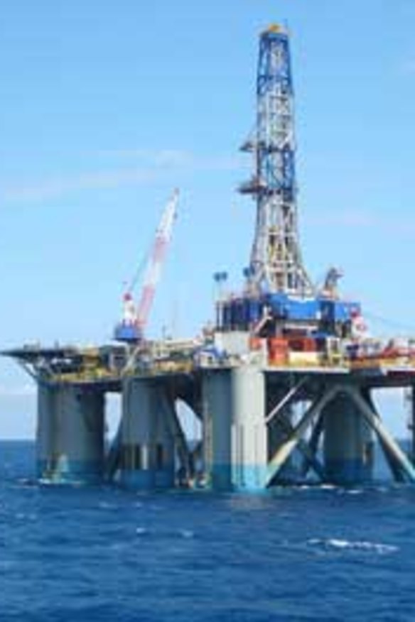 Inpex finds 'bombs' on pipe route