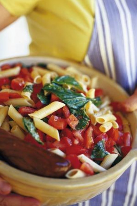 This pasta could benefit from some fresh tomato sauce.