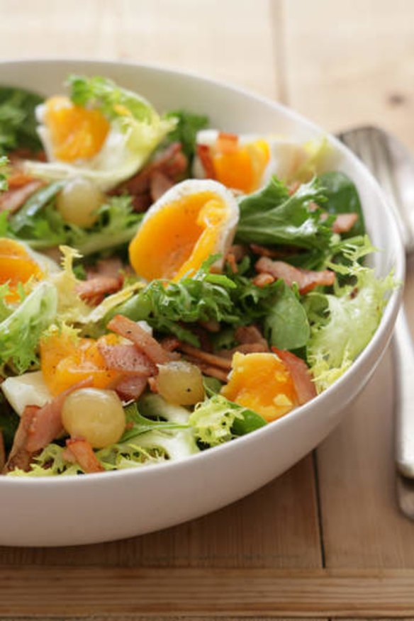 Egg and bacon salad