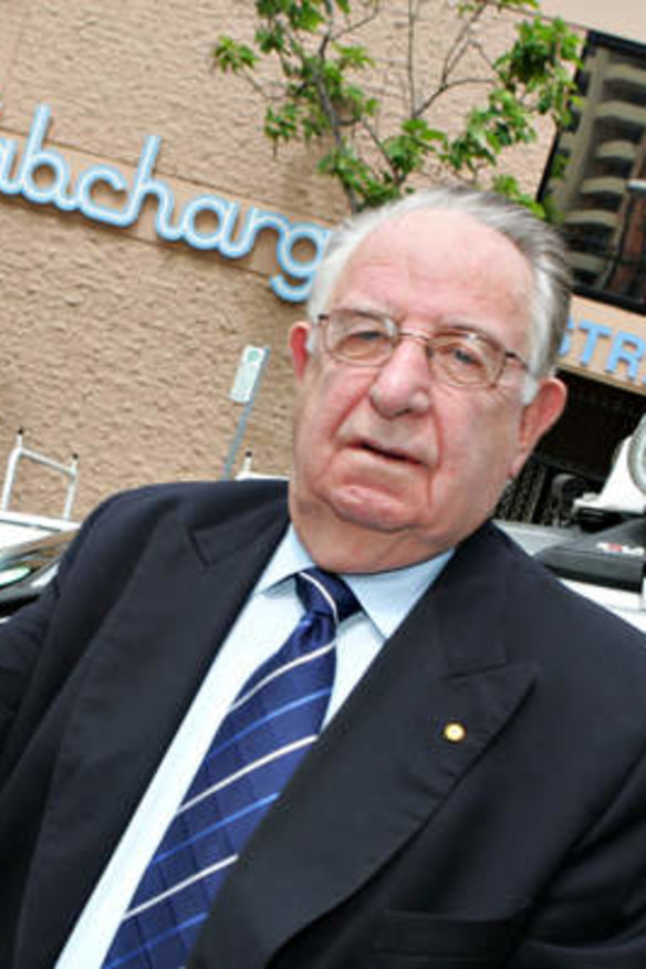 Founder Reg Kermode back at besieged Cabcharge