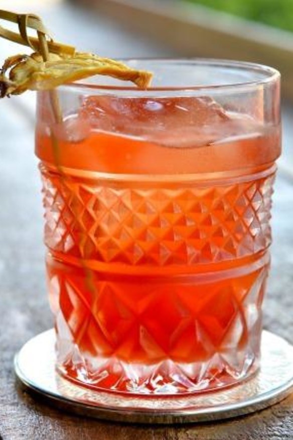 A Kentucky Bow Tie cocktail.