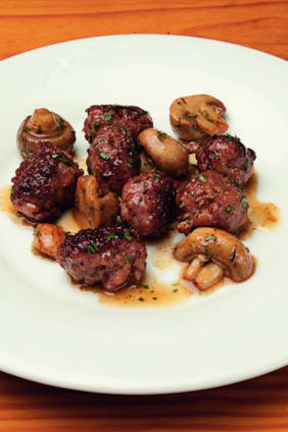 A tasty autumnal meal ... Sausages with mushrooms.