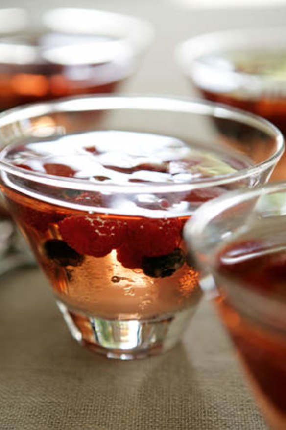 Berry and pink champagne jelly
