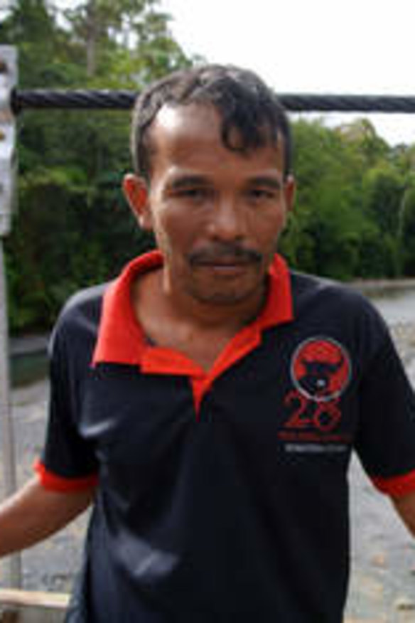 Ngalemi Sinuraya, leader in the village of Batukatak.