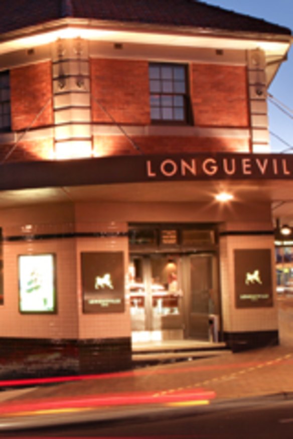 Longueville Hotel Article Lead - narrow