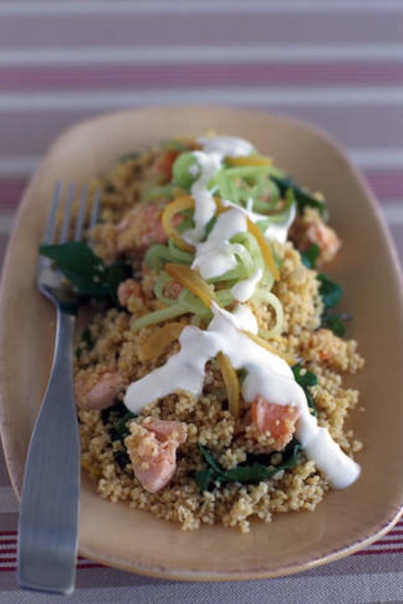 Spicy couscous with salmon and yoghurt