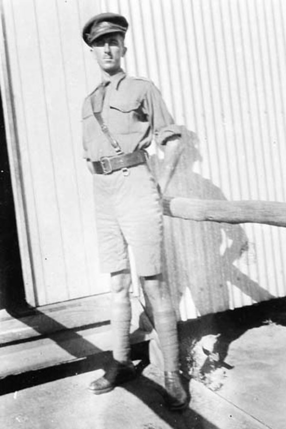 Secret letters reveal an officer's royal relationship