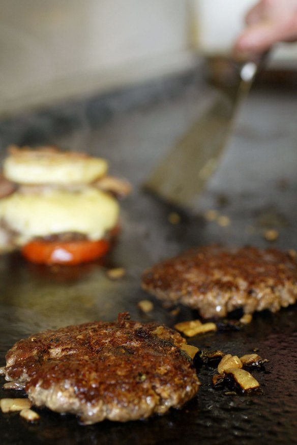 Burgers like high heat when being grilled