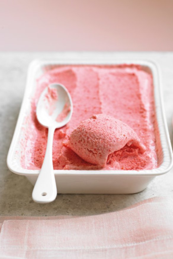 Strawberry frozen yoghurt.