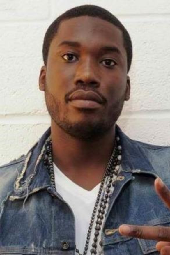 Nicki Minaj's boyfriend Meek Mill accuses Drake of using ghostwritten raps