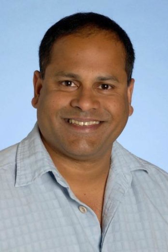 Dr Clinton Fernandes