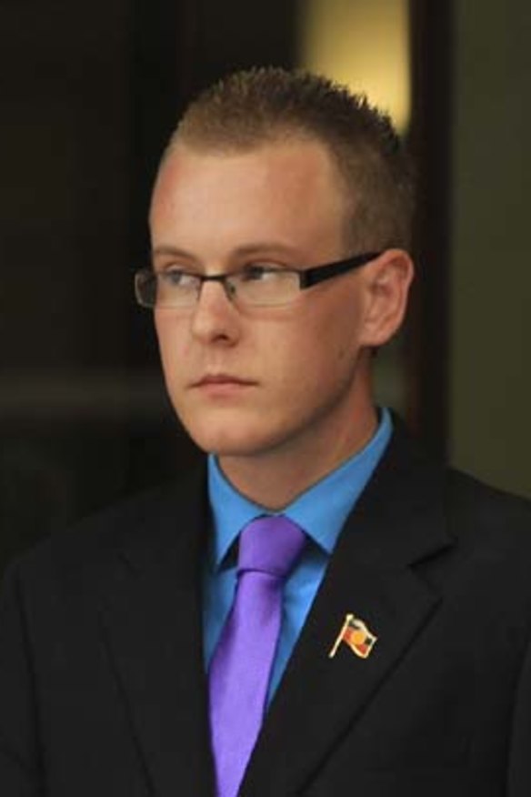 Distress halts bushfire defendant's evidence as he denies confession