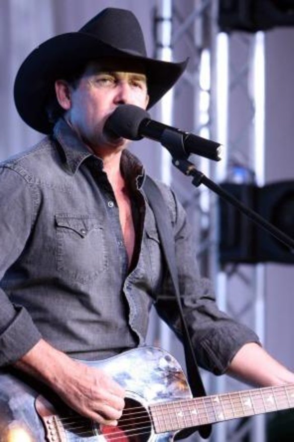 Lee Kernaghan has not yet given an opinion on Reclaim Australia's use of his song, <i>Spirit of the Anzacs</i>.