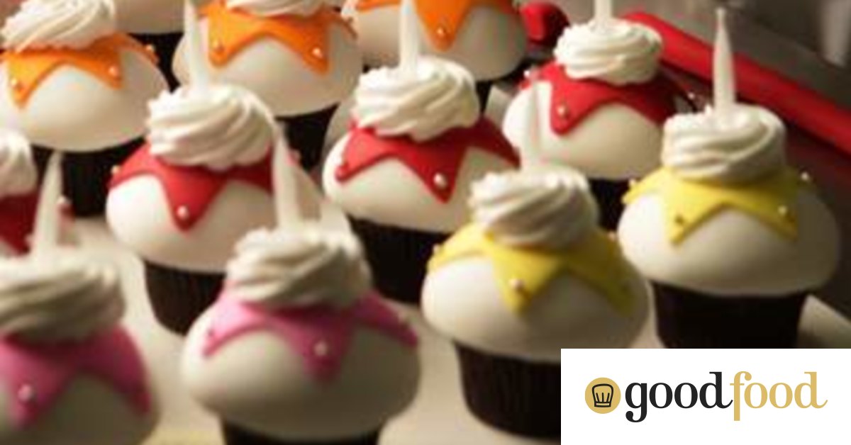 How to ice a cake like a professional