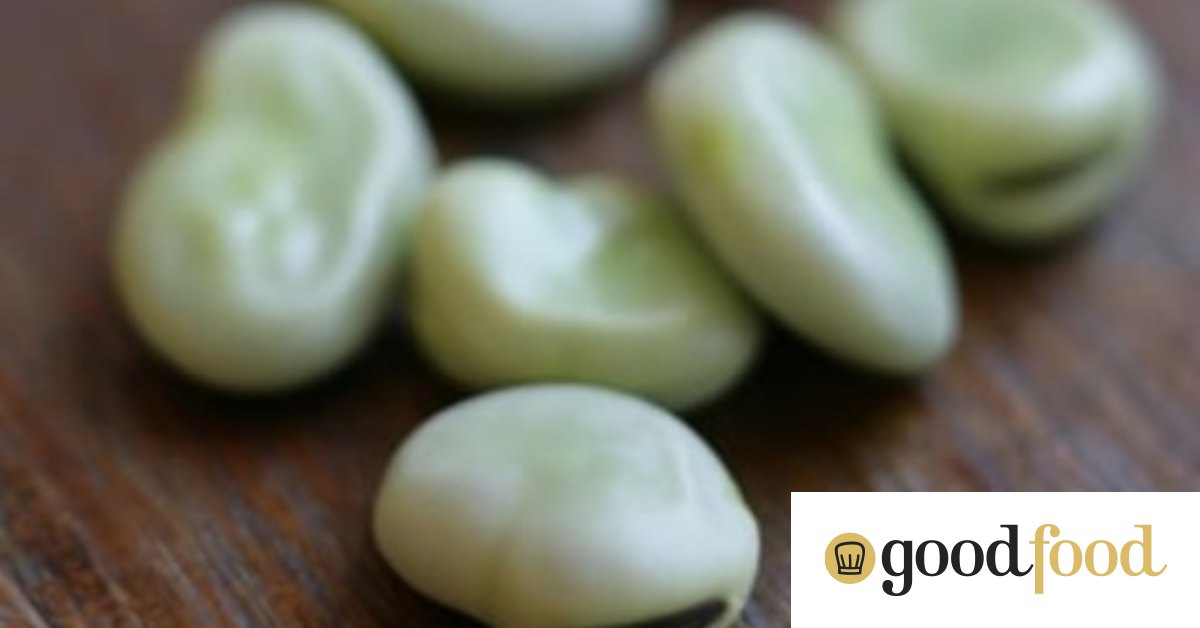 Penne with broad beans, artichokes and ricotta