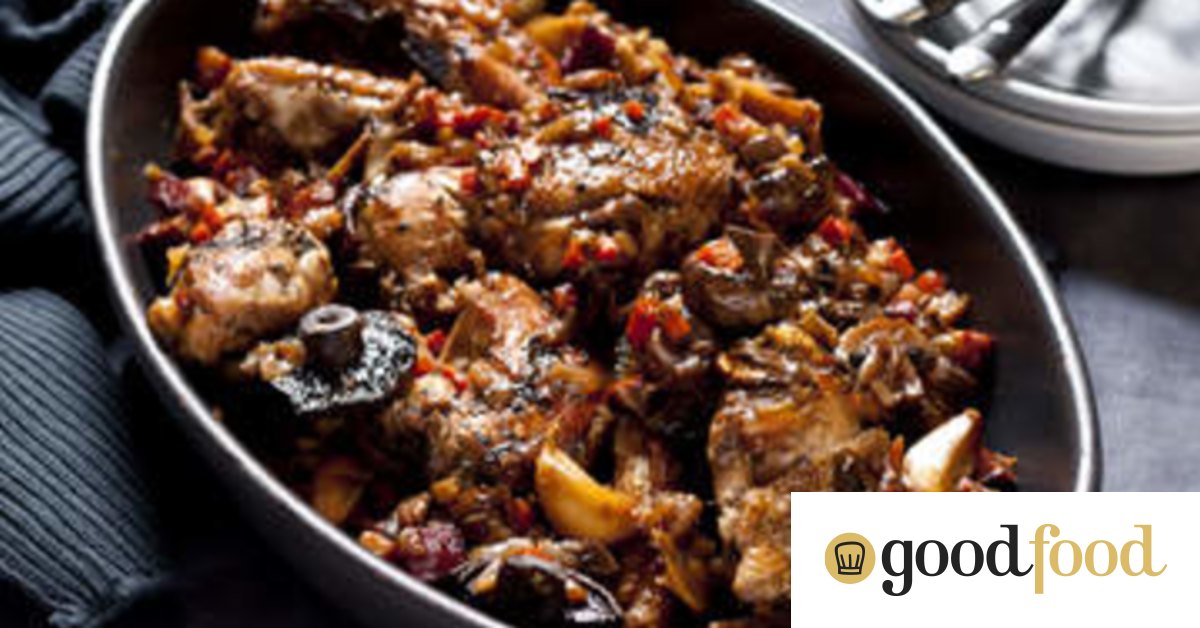 Braised chicken with white wine and mushrooms