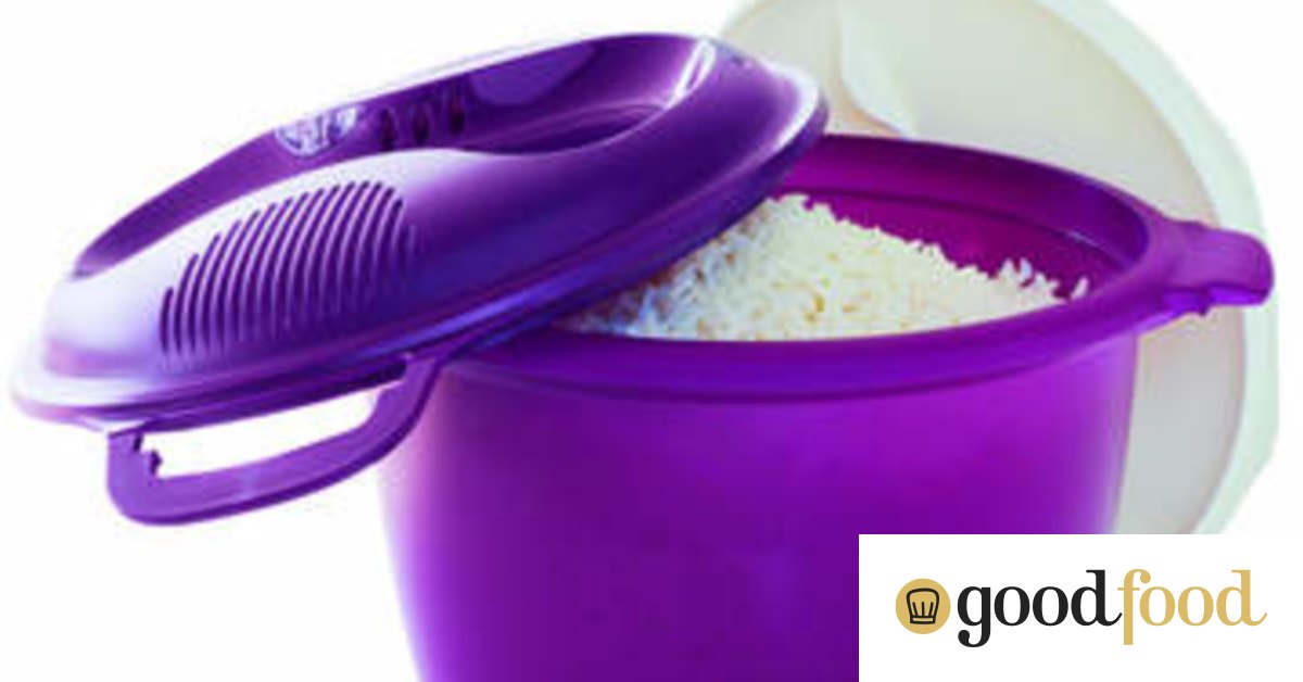 When should I throw out my plastic microwave containers?