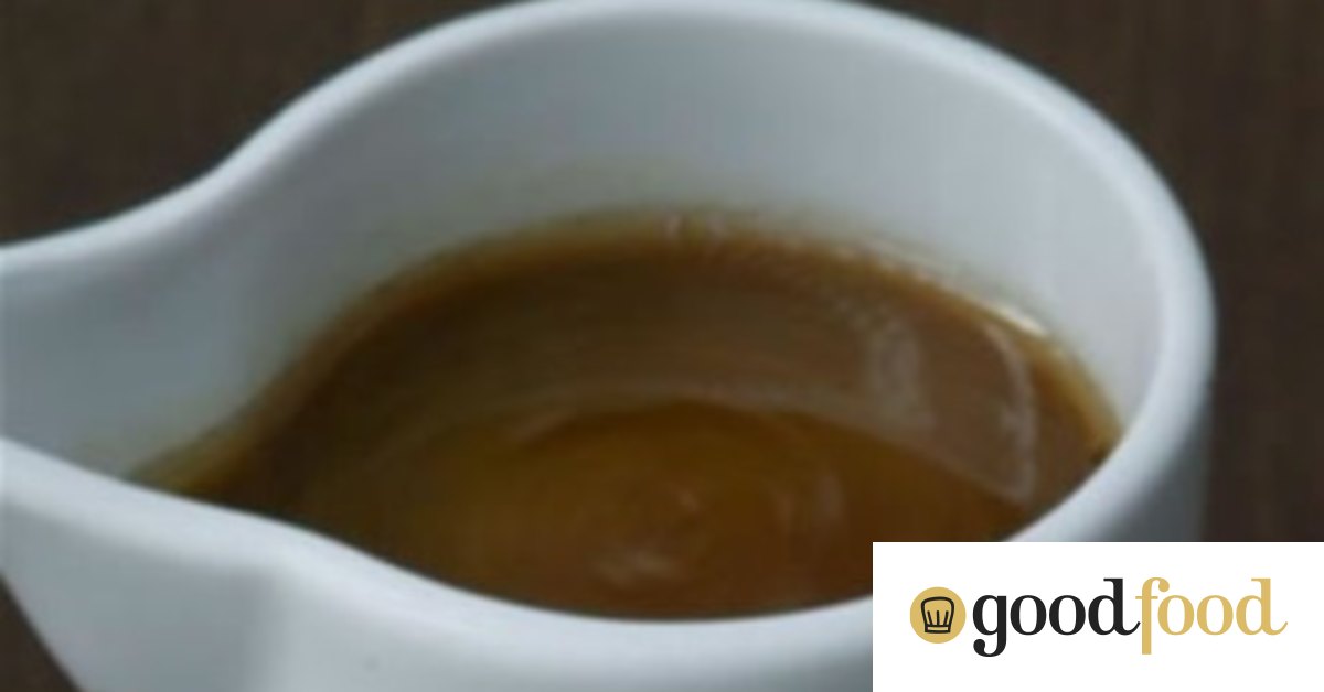 Onion sauce for roast lamb