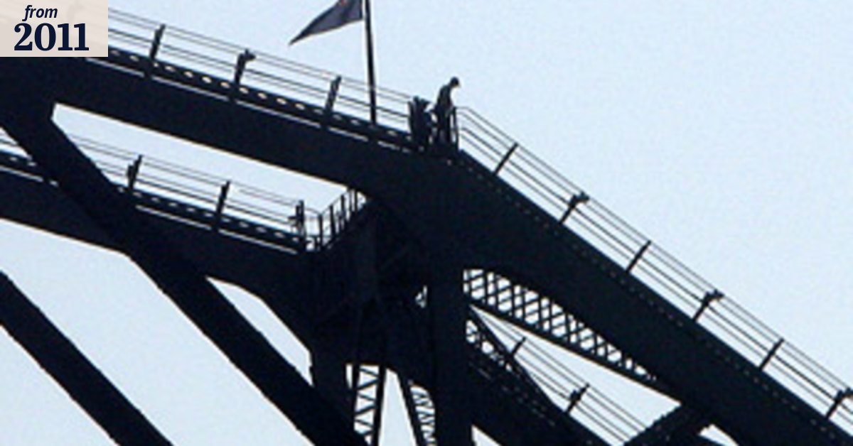 Man charged over Story Bridge protest