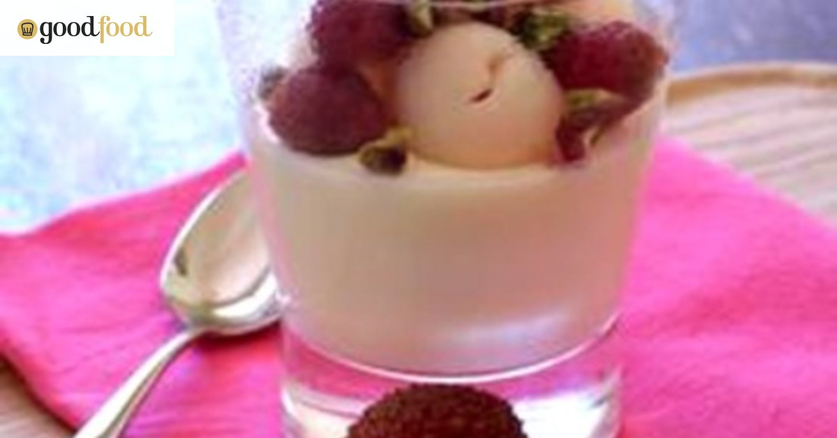 Lychees with buttermilk pudding and raspberries
