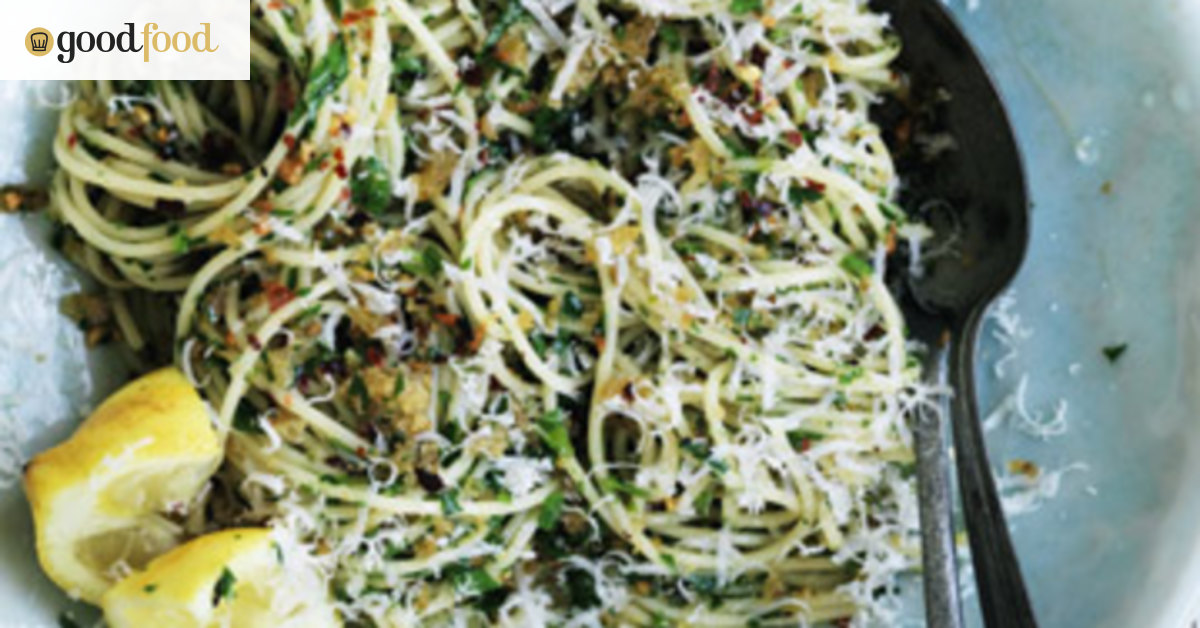 Spaghetti with garlic, pangrattato and olive oil