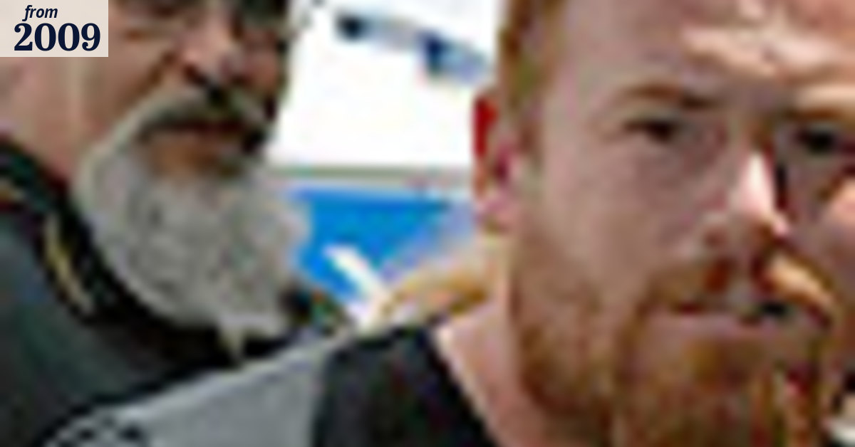 Finks arrive at Perth Airport