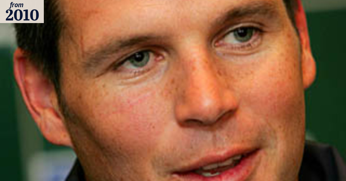 Hodge comes off the long run over missed chances