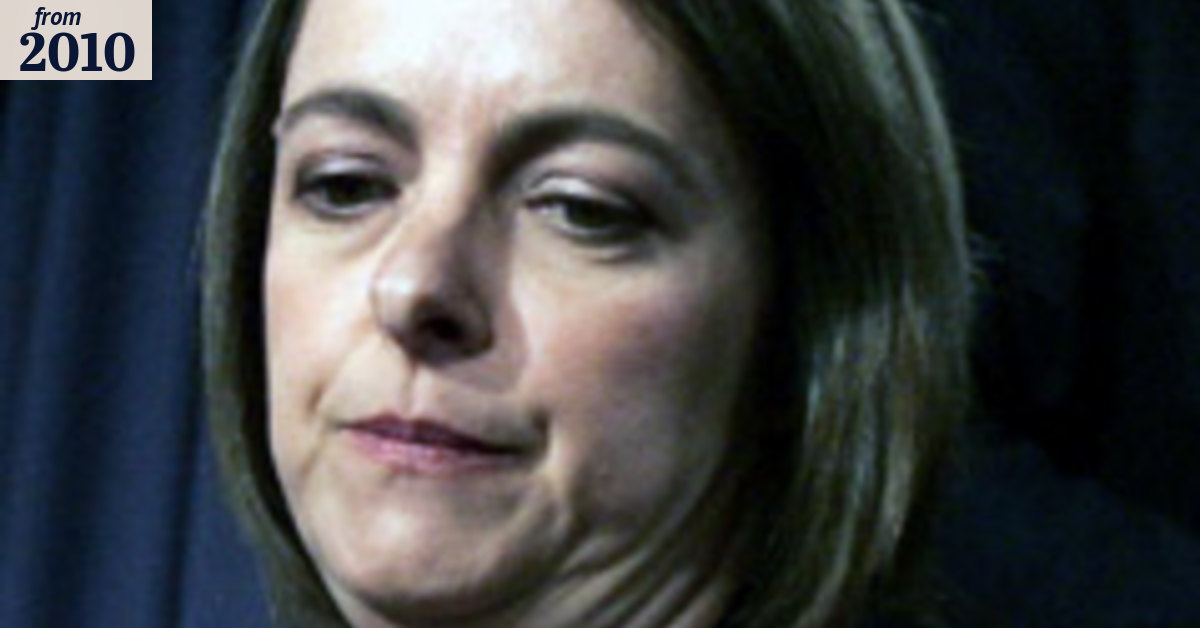 Former staffer rocks Roxon