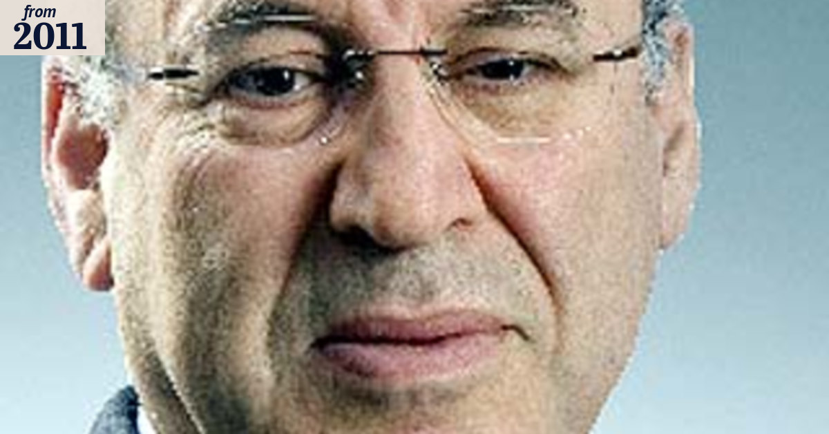Obeid turns off the power and makes a quiet exit