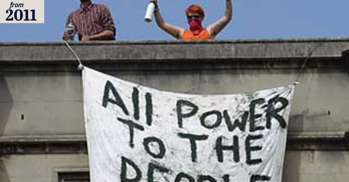 Sydney squatters' rooftop protest over cost of housing