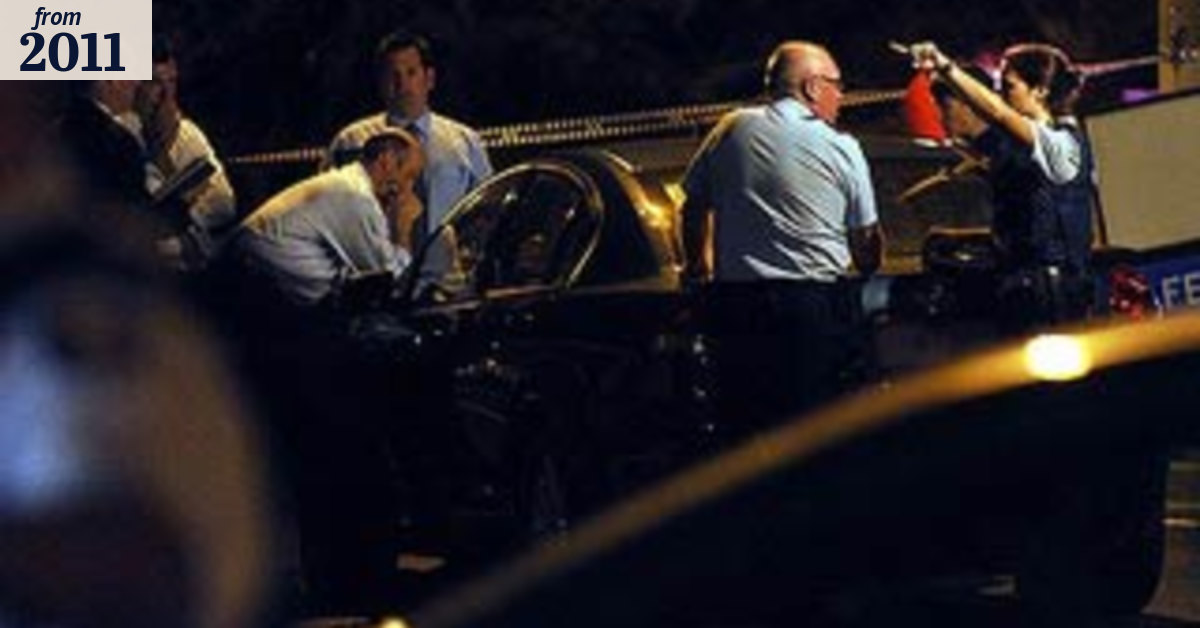 Police manhunt after Middle Park shooting