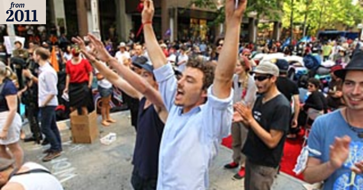 Riot squad encounters only few snags at protest site