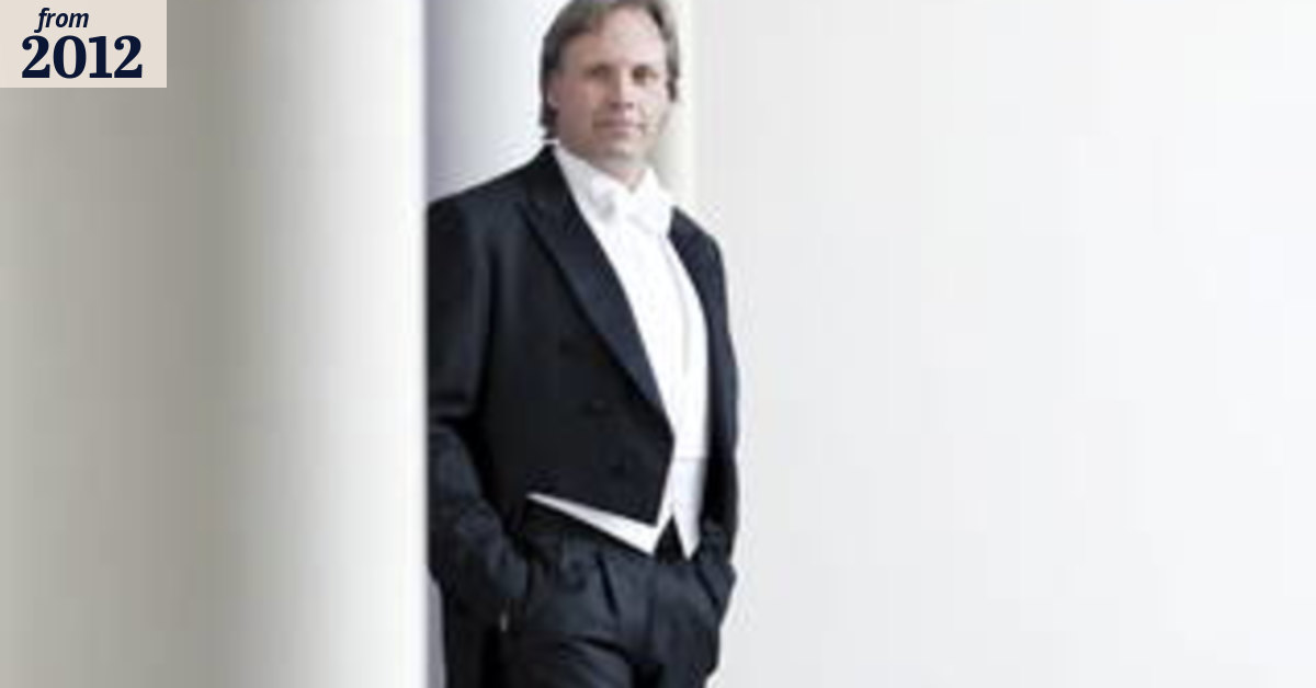Stenz back to create music worthy of acoustic revival