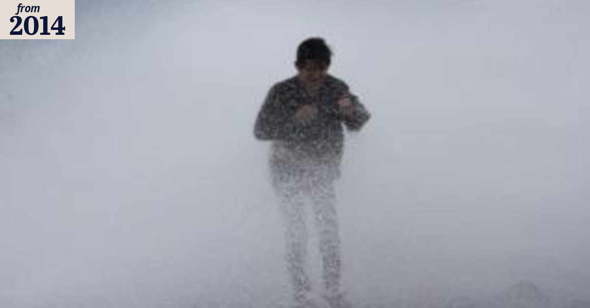 Thousands flee as Typhoon Rammasun batters east Philippines, heads for ...
