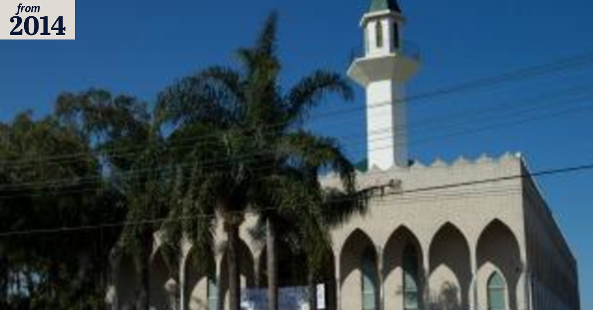 Muslims open mosques to help remove barriers