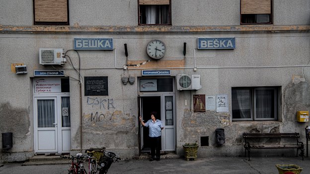 Nothing to see here: the train moves at 10km/hr at times.