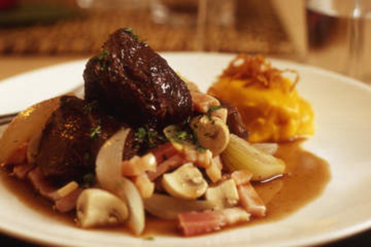 Beef with red wine, mushrooms and bacon - Main Image