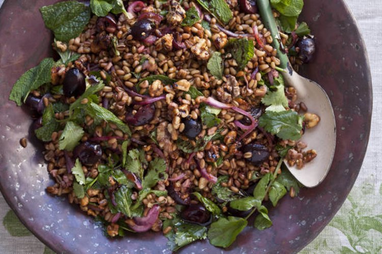 Fragrant spices and fresh herbs add zext to this freekeh salad.