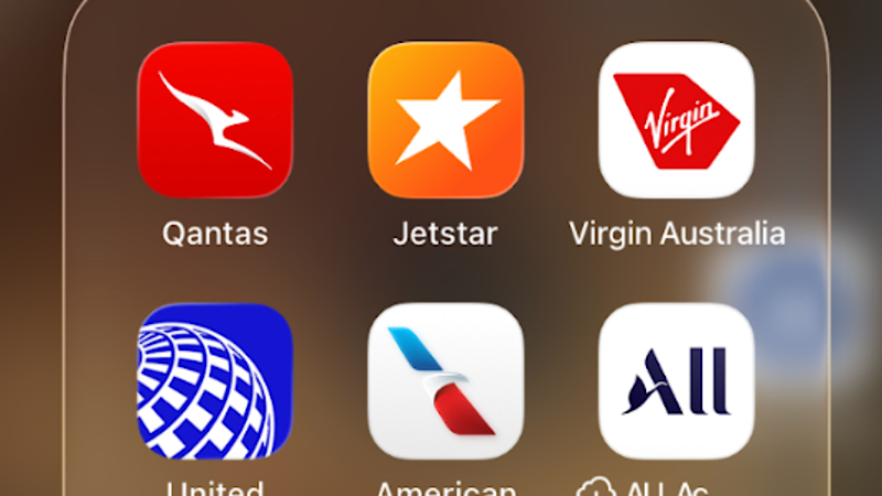 Navigating turbulent times, airlines look to apps to keep travellers happy