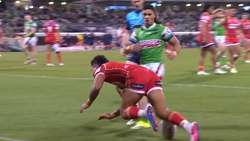 Dolphins respond via Naufahu