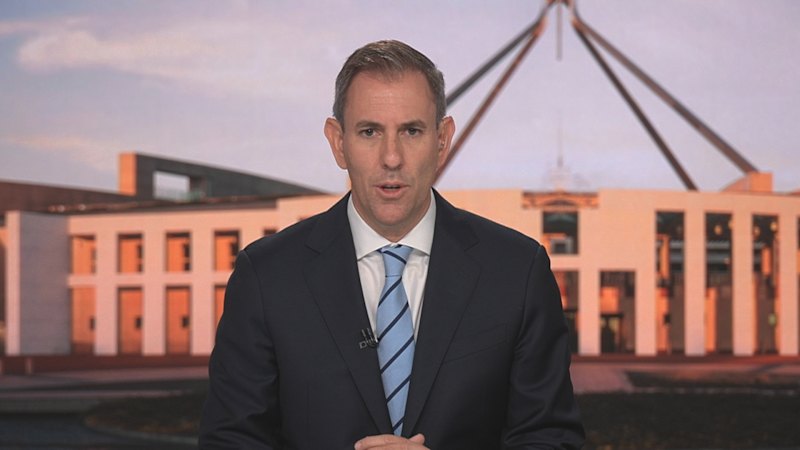 'Get your acts together!' Treasurer pushed by Karl Stefanovic on fuel shortages