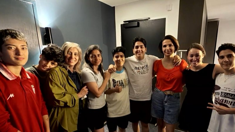 Iranian woman granted visa to stay in Australia decides to return to Iran