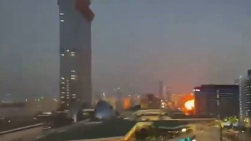 Prime Minister holds crisis talks with UAE leader