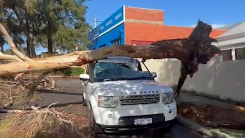 Monster storm lashes Perth