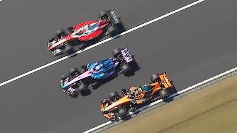 Piastri mobbed in wild practice moment